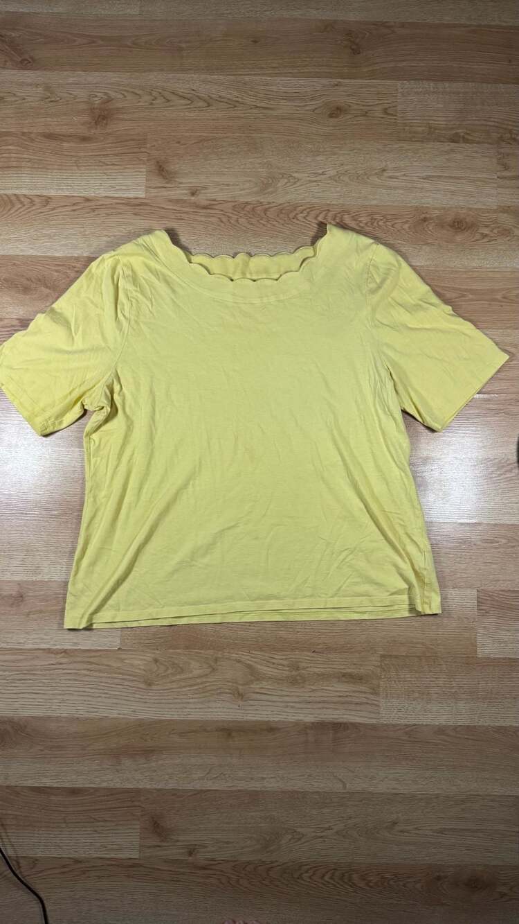 Talbots Women butter Yellow Scallop Neck Pima Cotton Short Sleeve Top Size XL